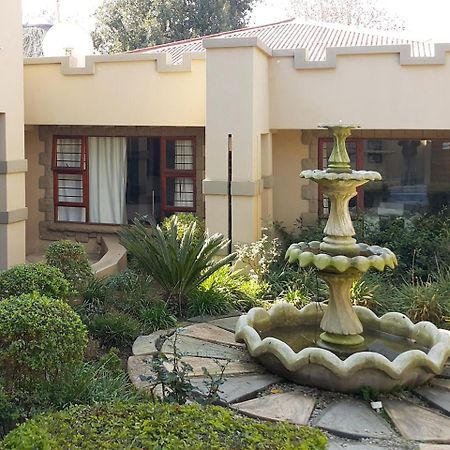Hotel The Three Countries Estate Benoni Esterno foto