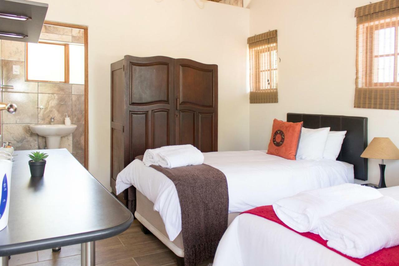 Hotel The Three Countries Estate Benoni Esterno foto