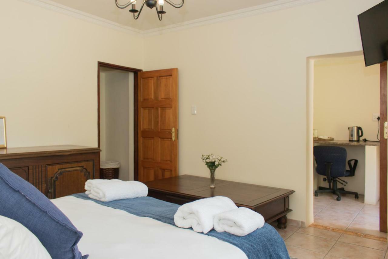 Hotel The Three Countries Estate Benoni Esterno foto