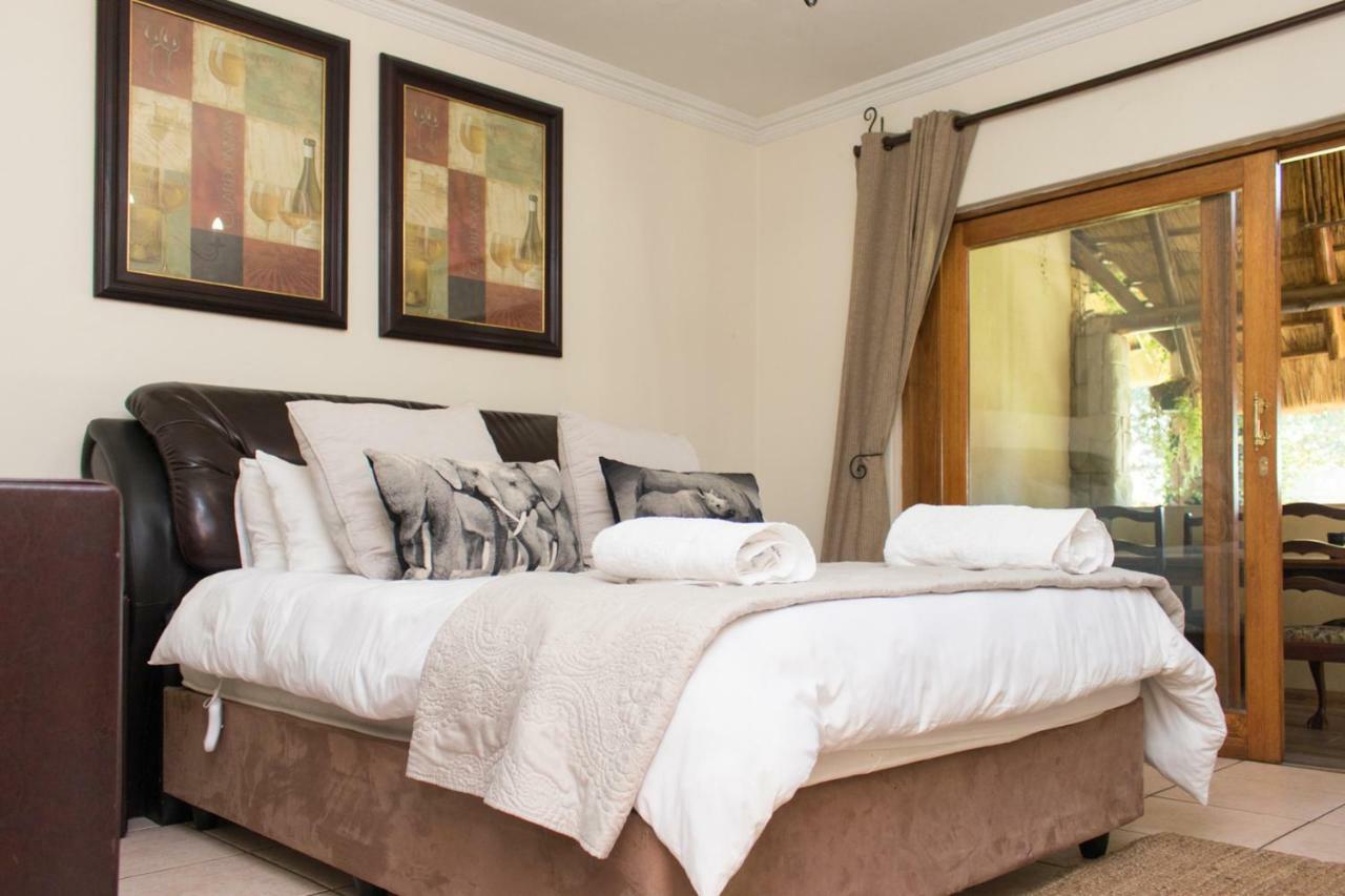 Hotel The Three Countries Estate Benoni Esterno foto