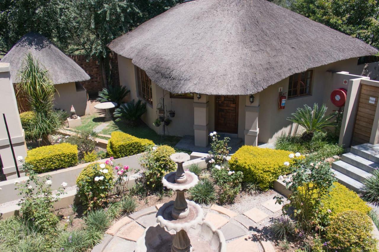 Hotel The Three Countries Estate Benoni Esterno foto