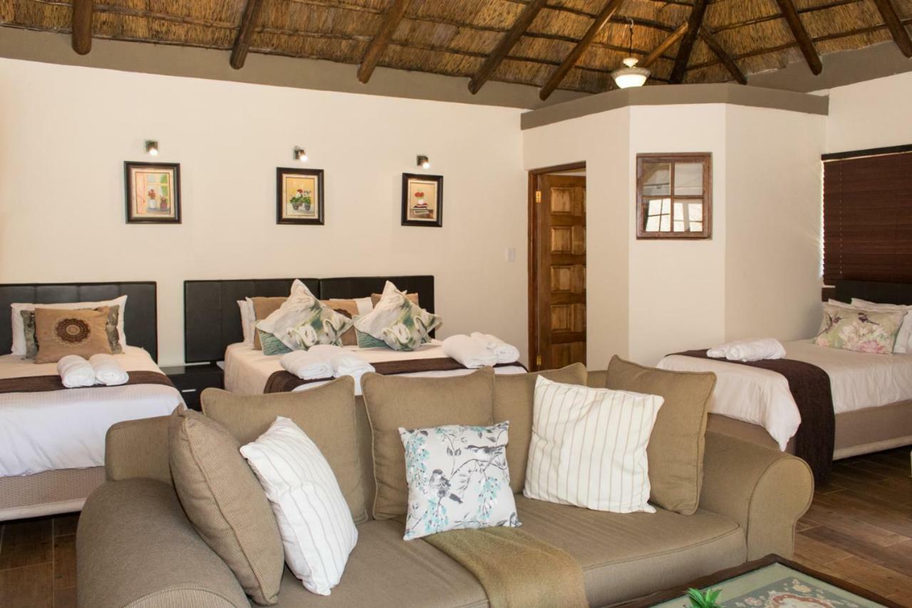 Hotel The Three Countries Estate Benoni Esterno foto