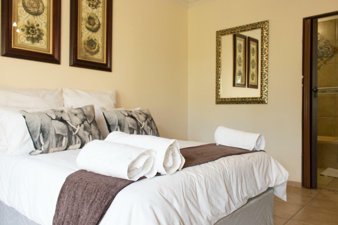 Hotel The Three Countries Estate Benoni Esterno foto