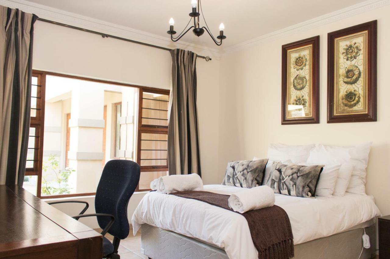 Hotel The Three Countries Estate Benoni Esterno foto