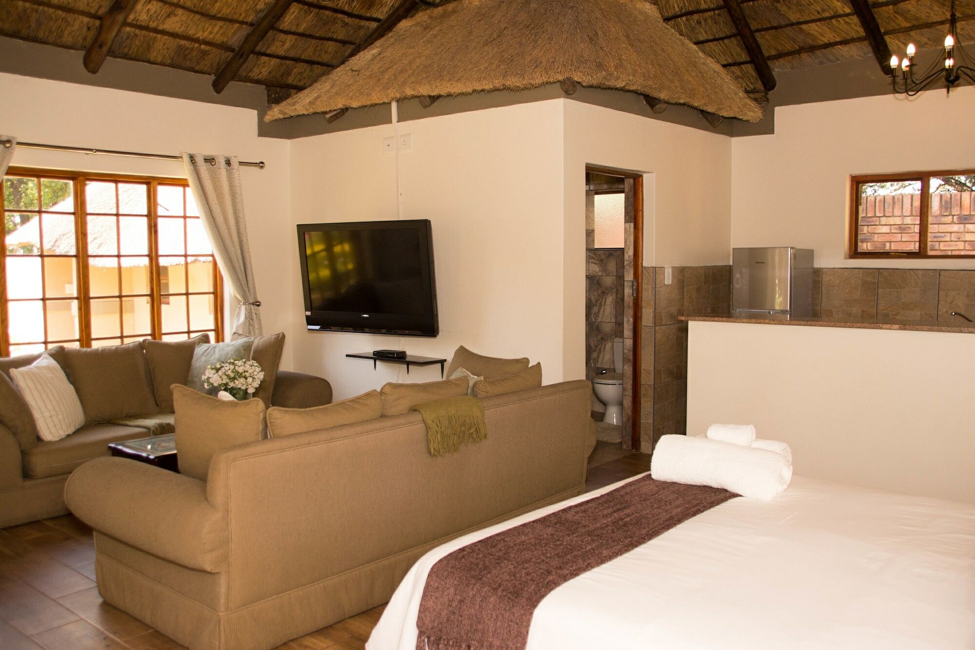 Hotel The Three Countries Estate Benoni Esterno foto